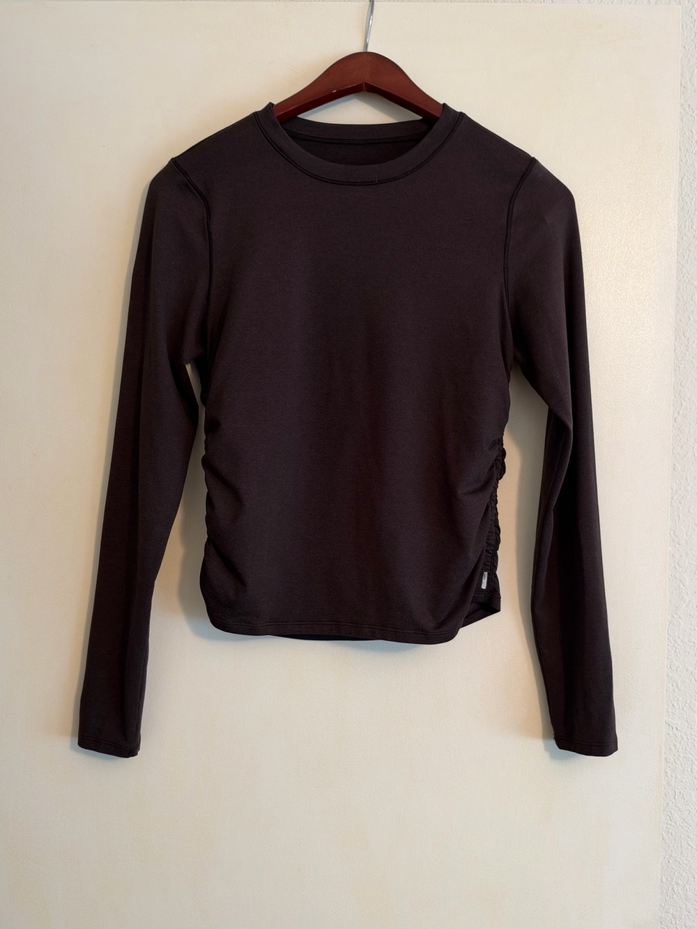 Vuori Women's Long Sleeve Crewneck Top - Black